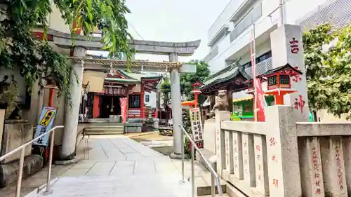 吉原神社の鳥居