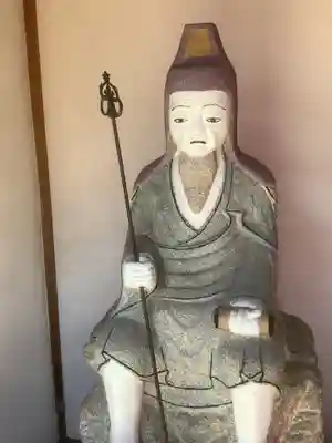 東陽寺の像