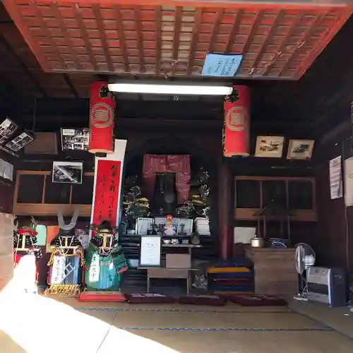 新町薬師堂の本殿・本堂