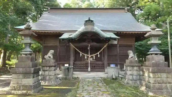 薩都神社の本殿・本堂