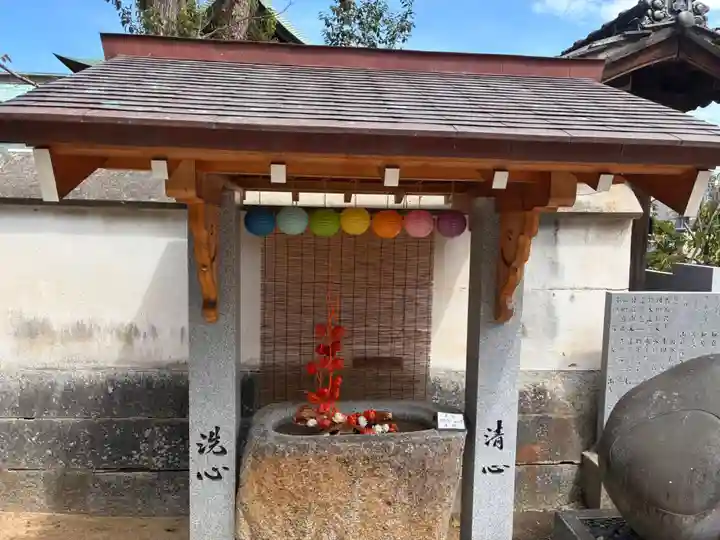 三津厳島神社の手水舎