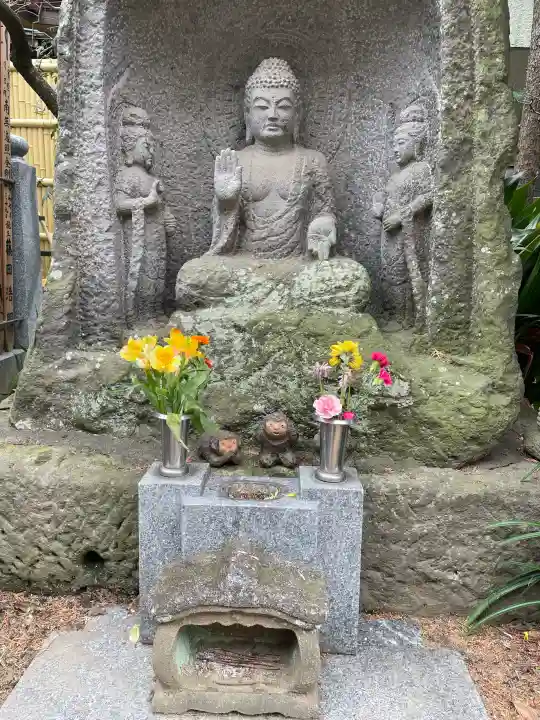 極楽寺の{uncategorized: "未分類", other: "その他", undefined: "問題あり", building: "その他建物", grave: "お墓", sacred_gate: "鳥居", guardian: "狛犬", statue: "像", buddha: "仏像", history: "歴史", nature: "自然", garden: "庭園", animal: "動物", pagoda: "塔", temizu: "手水舎", mountain_gate: "山門・神門", sanctuary: "本殿・本堂", subordinate: "末社・摂社", art: "芸術", scenery: "景色", jizo: "地蔵", ema: "絵馬", goshuin: "御朱印", omikuji: "おみくじ", items: "授与品その他", amulet: "お守り", goshuincho: "御朱印帳", eats: "食事", festival: "お祭り", votive_dance: "神楽", shichigosan: "七五三参", wedding: "結婚式", experience: "体験その他", initially: "初詣", around: "周辺", anti_infection: "感染症対策"}