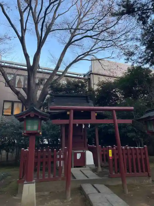 天満神社(武蔵一宮氷川神社末社)の{uncategorized: "未分類", other: "その他", undefined: "問題あり", building: "その他建物", grave: "お墓", sacred_gate: "鳥居", guardian: "狛犬", statue: "像", buddha: "仏像", history: "歴史", nature: "自然", garden: "庭園", animal: "動物", pagoda: "塔", temizu: "手水舎", mountain_gate: "山門・神門", sanctuary: "本殿・本堂", subordinate: "末社・摂社", art: "芸術", scenery: "景色", jizo: "地蔵", ema: "絵馬", goshuin: "御朱印", omikuji: "おみくじ", items: "授与品その他", amulet: "お守り", goshuincho: "御朱印帳", eats: "食事", festival: "お祭り", votive_dance: "神楽", shichigosan: "七五三参", wedding: "結婚式", experience: "体験その他", initially: "初詣", around: "周辺", anti_infection: "感染症対策"}