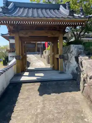 圓誠寺の山門・神門