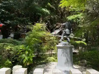 葛城一言主神社の{uncategorized: "未分類", other: "その他", undefined: "問題あり", building: "その他建物", grave: "お墓", sacred_gate: "鳥居", guardian: "狛犬", statue: "像", buddha: "仏像", history: "歴史", nature: "自然", garden: "庭園", animal: "動物", pagoda: "塔", temizu: "手水舎", mountain_gate: "山門・神門", sanctuary: "本殿・本堂", subordinate: "末社・摂社", art: "芸術", scenery: "景色", jizo: "地蔵", ema: "絵馬", goshuin: "御朱印", omikuji: "おみくじ", items: "授与品その他", amulet: "お守り", goshuincho: "御朱印帳", eats: "食事", festival: "お祭り", votive_dance: "神楽", shichigosan: "七五三参", wedding: "結婚式", experience: "体験その他", initially: "初詣", around: "周辺", anti_infection: "感染症対策"}