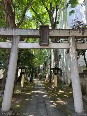 荻窪白山神社の{uncategorized: "未分類", other: "その他", undefined: "問題あり", building: "その他建物", grave: "お墓", sacred_gate: "鳥居", guardian: "狛犬", statue: "像", buddha: "仏像", history: "歴史", nature: "自然", garden: "庭園", animal: "動物", pagoda: "塔", temizu: "手水舎", mountain_gate: "山門・神門", sanctuary: "本殿・本堂", subordinate: "末社・摂社", art: "芸術", scenery: "景色", jizo: "地蔵", ema: "絵馬", goshuin: "御朱印", omikuji: "おみくじ", items: "授与品その他", amulet: "お守り", goshuincho: "御朱印帳", eats: "食事", festival: "お祭り", votive_dance: "神楽", shichigosan: "七五三参", wedding: "結婚式", experience: "体験その他", initially: "初詣", around: "周辺", anti_infection: "感染症対策"}