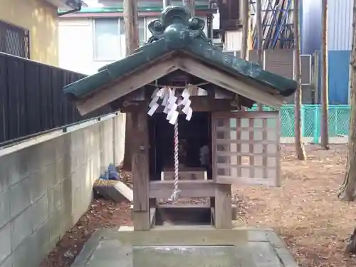 女體神社の末社