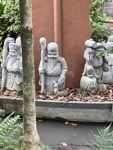 田村神社の像