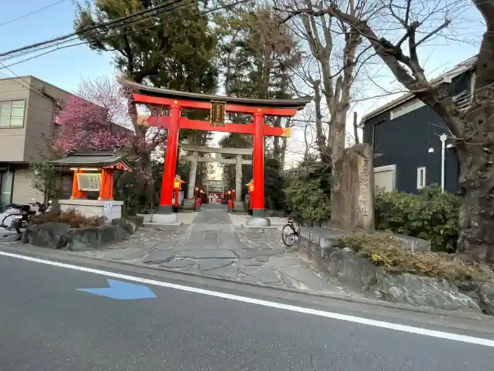 馬橋稲荷神社の鳥居