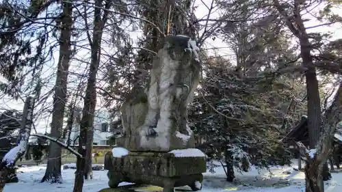 東川神社の狛犬