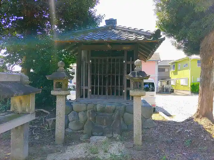 八王子社の末社・摂社