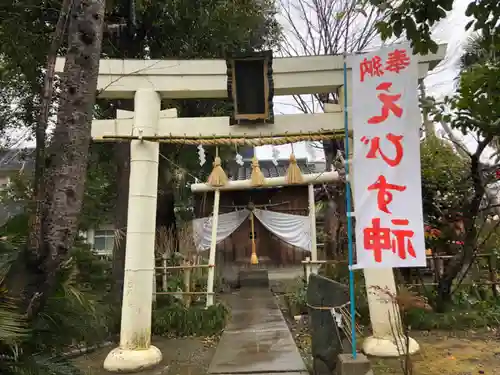 鴨島八幡神社の末社