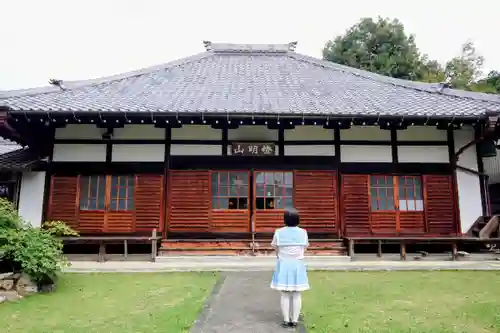 高蔵寺の本殿・本堂