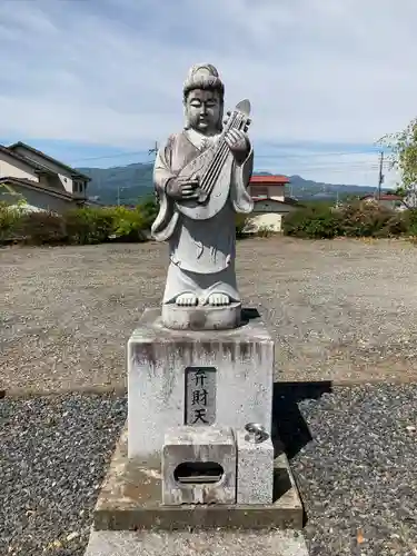 興禅寺の像