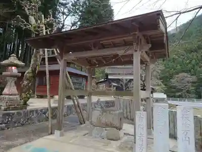 上長瀬國津神社の手水舎