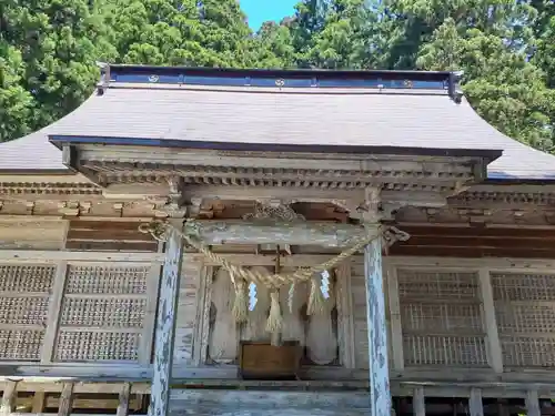 儛草神社の本殿