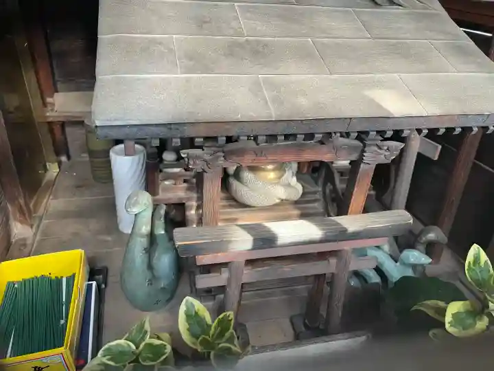 弁天社の{uncategorized: "未分類", other: "その他", undefined: "問題あり", building: "その他建物", grave: "お墓", sacred_gate: "鳥居", guardian: "狛犬", statue: "像", buddha: "仏像", history: "歴史", nature: "自然", garden: "庭園", animal: "動物", pagoda: "塔", temizu: "手水舎", mountain_gate: "山門・神門", sanctuary: "本殿・本堂", subordinate: "末社・摂社", art: "芸術", scenery: "景色", jizo: "地蔵", ema: "絵馬", goshuin: "御朱印", omikuji: "おみくじ", items: "授与品その他", amulet: "お守り", goshuincho: "御朱印帳", eats: "食事", festival: "お祭り", votive_dance: "神楽", shichigosan: "七五三参", wedding: "結婚式", experience: "体験その他", initially: "初詣", around: "周辺", anti_infection: "感染症対策"}