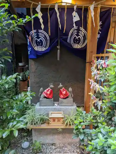 五十稲荷神社(栄寿稲荷神社)の狛犬