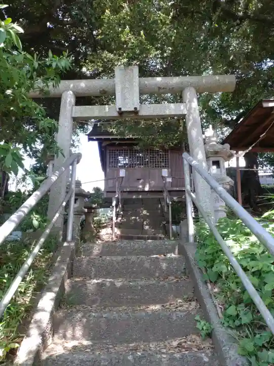 皆原金毘羅神社の{uncategorized: "未分類", other: "その他", undefined: "問題あり", building: "その他建物", grave: "お墓", sacred_gate: "鳥居", guardian: "狛犬", statue: "像", buddha: "仏像", history: "歴史", nature: "自然", garden: "庭園", animal: "動物", pagoda: "塔", temizu: "手水舎", mountain_gate: "山門・神門", sanctuary: "本殿・本堂", subordinate: "末社・摂社", art: "芸術", scenery: "景色", jizo: "地蔵", ema: "絵馬", goshuin: "御朱印", omikuji: "おみくじ", items: "授与品その他", amulet: "お守り", goshuincho: "御朱印帳", eats: "食事", festival: "お祭り", votive_dance: "神楽", shichigosan: "七五三参", wedding: "結婚式", experience: "体験その他", initially: "初詣", around: "周辺", anti_infection: "感染症対策"}