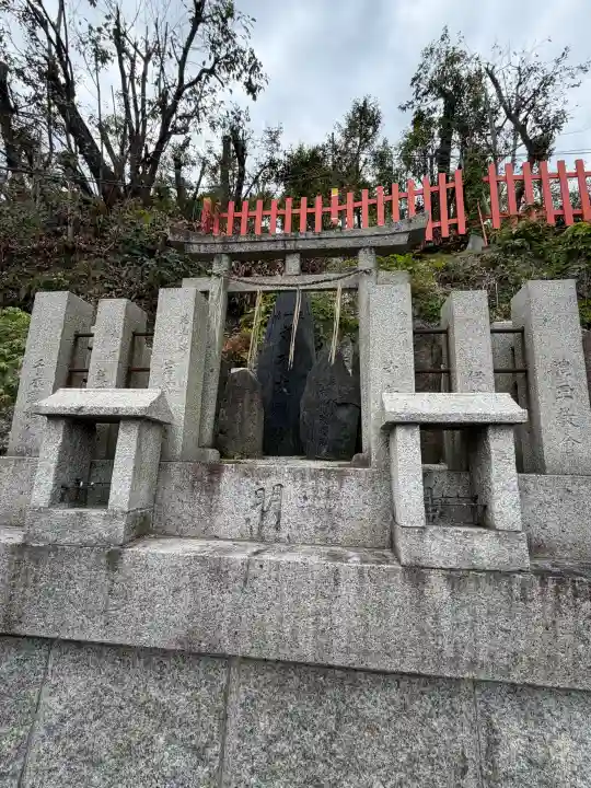 建勲神社の{uncategorized: "未分類", other: "その他", undefined: "問題あり", building: "その他建物", grave: "お墓", sacred_gate: "鳥居", guardian: "狛犬", statue: "像", buddha: "仏像", history: "歴史", nature: "自然", garden: "庭園", animal: "動物", pagoda: "塔", temizu: "手水舎", mountain_gate: "山門・神門", sanctuary: "本殿・本堂", subordinate: "末社・摂社", art: "芸術", scenery: "景色", jizo: "地蔵", ema: "絵馬", goshuin: "御朱印", omikuji: "おみくじ", items: "授与品その他", amulet: "お守り", goshuincho: "御朱印帳", eats: "食事", festival: "お祭り", votive_dance: "神楽", shichigosan: "七五三参", wedding: "結婚式", experience: "体験その他", initially: "初詣", around: "周辺", anti_infection: "感染症対策"}
