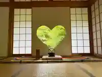 正寿院の{uncategorized: "未分類", other: "その他", undefined: "問題あり", building: "その他建物", grave: "お墓", sacred_gate: "鳥居", guardian: "狛犬", statue: "像", buddha: "仏像", history: "歴史", nature: "自然", garden: "庭園", animal: "動物", pagoda: "塔", temizu: "手水舎", mountain_gate: "山門・神門", sanctuary: "本殿・本堂", subordinate: "末社・摂社", art: "芸術", scenery: "景色", jizo: "地蔵", ema: "絵馬", goshuin: "御朱印", omikuji: "おみくじ", items: "授与品その他", amulet: "お守り", goshuincho: "御朱印帳", eats: "食事", festival: "お祭り", votive_dance: "神楽", shichigosan: "七五三参", wedding: "結婚式", experience: "体験その他", initially: "初詣", around: "周辺", anti_infection: "感染症対策"}