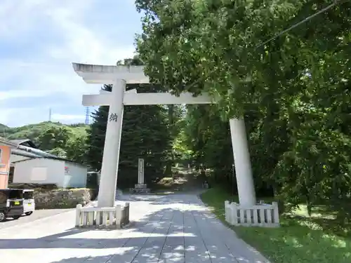 諏訪大社上社前宮の鳥居