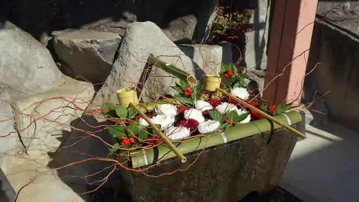 差出磯大嶽山神社 仕事と健康と厄よけの神さま(山梨県)