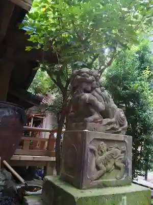 稲荷鬼王神社の狛犬