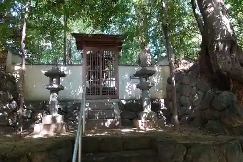 石寸山口神社の末社