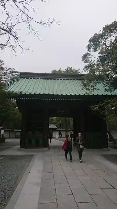 高徳院の山門・神門
