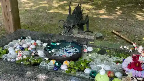 正一位 若草稲荷神社の手水舎