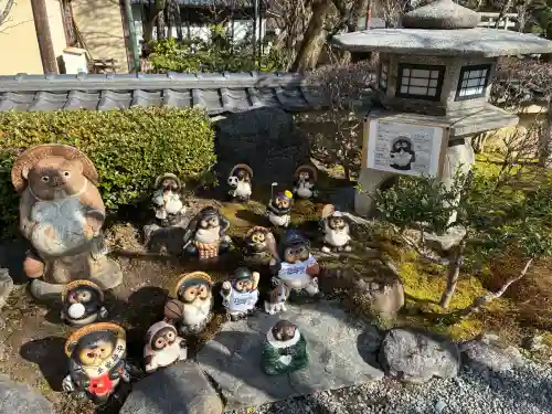 化野念仏寺の{uncategorized: "未分類", other: "その他", undefined: "問題あり", building: "その他建物", grave: "お墓", sacred_gate: "鳥居", guardian: "狛犬", statue: "像", buddha: "仏像", history: "歴史", nature: "自然", garden: "庭園", animal: "動物", pagoda: "塔", temizu: "手水舎", mountain_gate: "山門・神門", sanctuary: "本殿・本堂", subordinate: "末社・摂社", art: "芸術", scenery: "景色", jizo: "地蔵", ema: "絵馬", goshuin: "御朱印", omikuji: "おみくじ", items: "授与品その他", amulet: "お守り", goshuincho: "御朱印帳", eats: "食事", festival: "お祭り", votive_dance: "神楽", shichigosan: "七五三参", wedding: "結婚式", experience: "体験その他", initially: "初詣", around: "周辺", anti_infection: "感染症対策"}