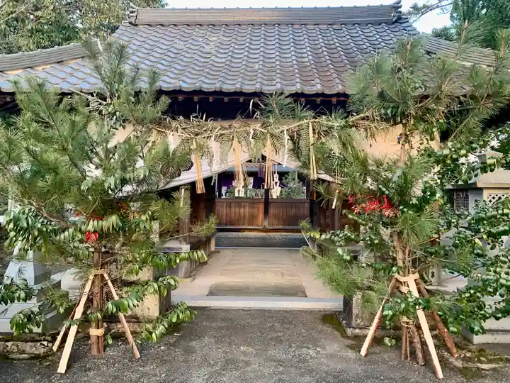 秋津住吉神社の山門・神門