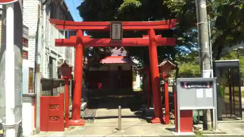 御蔵稲荷神社の鳥居