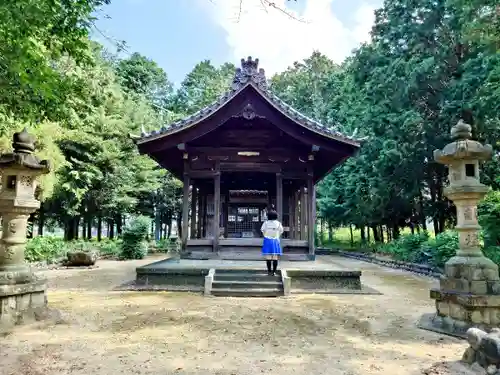 神明社（楽田青塚）の本殿