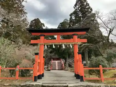 丹生都比売神社の{uncategorized: "未分類", other: "その他", undefined: "問題あり", building: "その他建物", grave: "お墓", sacred_gate: "鳥居", guardian: "狛犬", statue: "像", buddha: "仏像", history: "歴史", nature: "自然", garden: "庭園", animal: "動物", pagoda: "塔", temizu: "手水舎", mountain_gate: "山門・神門", sanctuary: "本殿・本堂", subordinate: "末社・摂社", art: "芸術", scenery: "景色", jizo: "地蔵", ema: "絵馬", goshuin: "御朱印", omikuji: "おみくじ", items: "授与品その他", amulet: "お守り", goshuincho: "御朱印帳", eats: "食事", festival: "お祭り", votive_dance: "神楽", shichigosan: "七五三参", wedding: "結婚式", experience: "体験その他", initially: "初詣", around: "周辺", anti_infection: "感染症対策"}