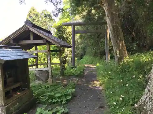 八幡神社の鳥居