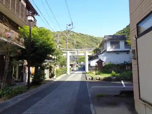 温泉神社の鳥居