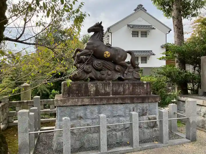 針綱神社の狛犬