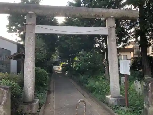 日進神社の鳥居