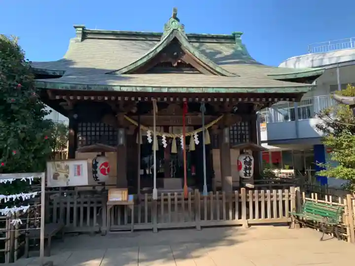 八幡神社の本殿・本堂