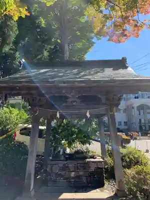 手長神社の手水舎