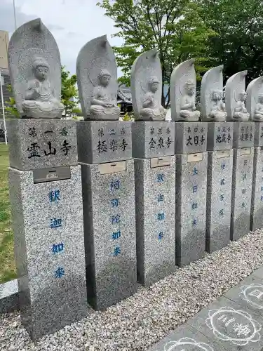 高野山東京別院の{uncategorized: "未分類", other: "その他", undefined: "問題あり", building: "その他建物", grave: "お墓", sacred_gate: "鳥居", guardian: "狛犬", statue: "像", buddha: "仏像", history: "歴史", nature: "自然", garden: "庭園", animal: "動物", pagoda: "塔", temizu: "手水舎", mountain_gate: "山門・神門", sanctuary: "本殿・本堂", subordinate: "末社・摂社", art: "芸術", scenery: "景色", jizo: "地蔵", ema: "絵馬", goshuin: "御朱印", omikuji: "おみくじ", items: "授与品その他", amulet: "お守り", goshuincho: "御朱印帳", eats: "食事", festival: "お祭り", votive_dance: "神楽", shichigosan: "七五三参", wedding: "結婚式", experience: "体験その他", initially: "初詣", around: "周辺", anti_infection: "感染症対策"}
