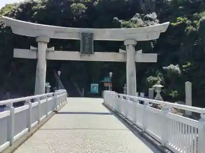 八百富神社の{uncategorized: "未分類", other: "その他", undefined: "問題あり", building: "その他建物", grave: "お墓", sacred_gate: "鳥居", guardian: "狛犬", statue: "像", buddha: "仏像", history: "歴史", nature: "自然", garden: "庭園", animal: "動物", pagoda: "塔", temizu: "手水舎", mountain_gate: "山門・神門", sanctuary: "本殿・本堂", subordinate: "末社・摂社", art: "芸術", scenery: "景色", jizo: "地蔵", ema: "絵馬", goshuin: "御朱印", omikuji: "おみくじ", items: "授与品その他", amulet: "お守り", goshuincho: "御朱印帳", eats: "食事", festival: "お祭り", votive_dance: "神楽", shichigosan: "七五三参", wedding: "結婚式", experience: "体験その他", initially: "初詣", around: "周辺", anti_infection: "感染症対策"}