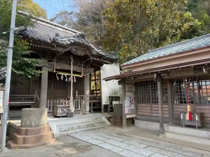 五所神社の{uncategorized: "未分類", other: "その他", undefined: "問題あり", building: "その他建物", grave: "お墓", sacred_gate: "鳥居", guardian: "狛犬", statue: "像", buddha: "仏像", history: "歴史", nature: "自然", garden: "庭園", animal: "動物", pagoda: "塔", temizu: "手水舎", mountain_gate: "山門・神門", sanctuary: "本殿・本堂", subordinate: "末社・摂社", art: "芸術", scenery: "景色", jizo: "地蔵", ema: "絵馬", goshuin: "御朱印", omikuji: "おみくじ", items: "授与品その他", amulet: "お守り", goshuincho: "御朱印帳", eats: "食事", festival: "お祭り", votive_dance: "神楽", shichigosan: "七五三参", wedding: "結婚式", experience: "体験その他", initially: "初詣", around: "周辺", anti_infection: "感染症対策"}