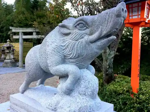 足立山妙見宮（御祖神社）の狛犬