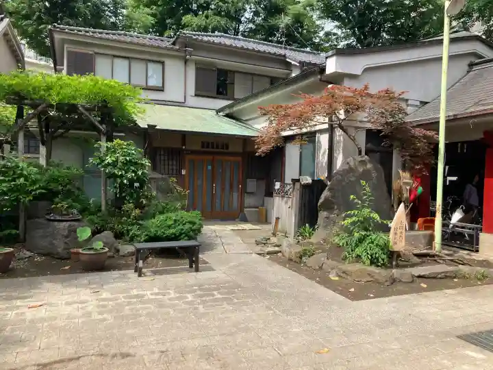 品川寺の{uncategorized: "未分類", other: "その他", undefined: "問題あり", building: "その他建物", grave: "お墓", sacred_gate: "鳥居", guardian: "狛犬", statue: "像", buddha: "仏像", history: "歴史", nature: "自然", garden: "庭園", animal: "動物", pagoda: "塔", temizu: "手水舎", mountain_gate: "山門・神門", sanctuary: "本殿・本堂", subordinate: "末社・摂社", art: "芸術", scenery: "景色", jizo: "地蔵", ema: "絵馬", goshuin: "御朱印", omikuji: "おみくじ", items: "授与品その他", amulet: "お守り", goshuincho: "御朱印帳", eats: "食事", festival: "お祭り", votive_dance: "神楽", shichigosan: "七五三参", wedding: "結婚式", experience: "体験その他", initially: "初詣", around: "周辺", anti_infection: "感染症対策"}