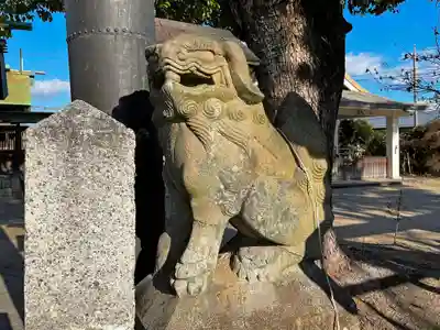 鳥出神社の狛犬