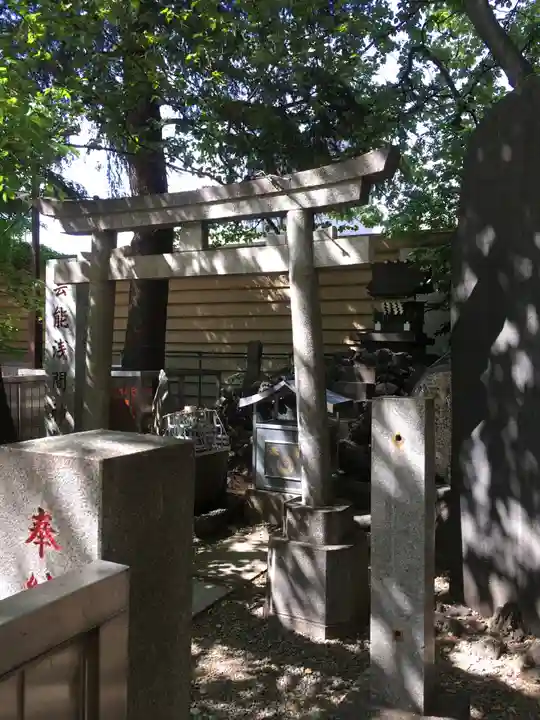 花園神社の末社・摂社