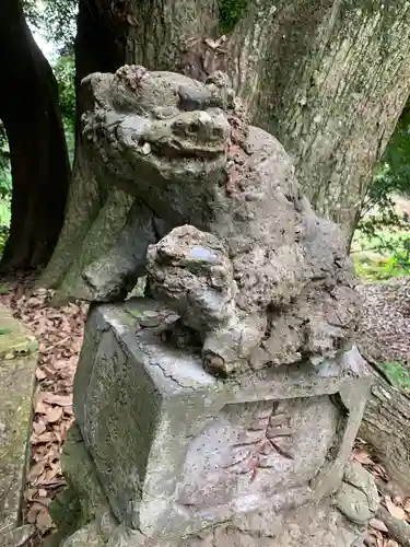 稚兒神社の狛犬